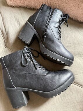 Black Lace-Up Block Heel Ankle Boots